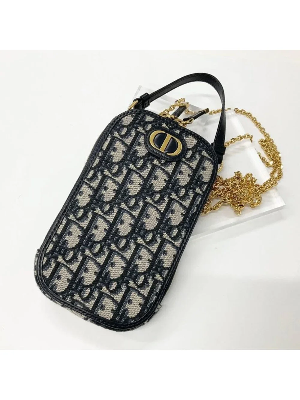 Dior 30 Montaigne Handbag